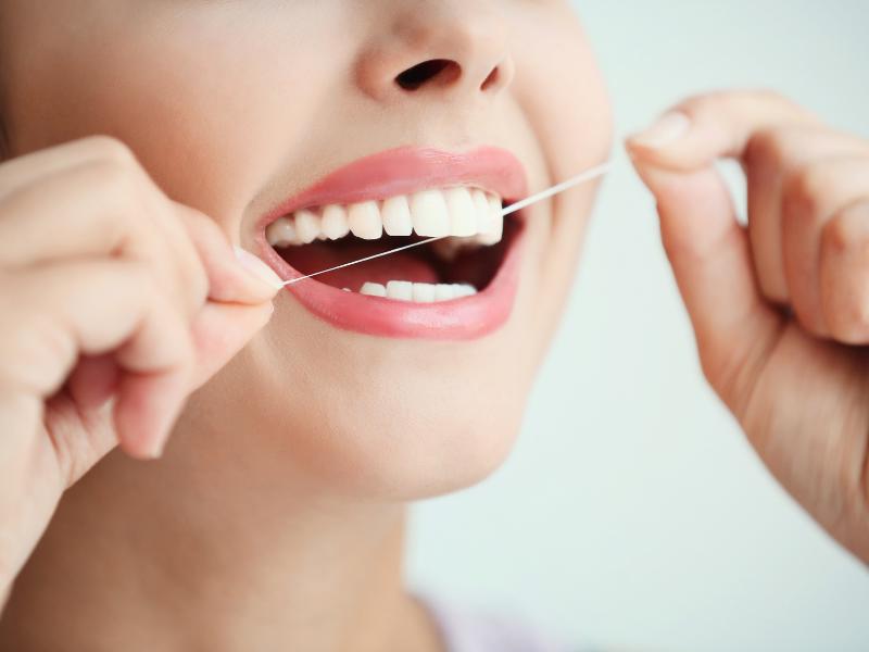 Diş İpi Nasıl Kullanılır? (Adım Adım Anlatım)
